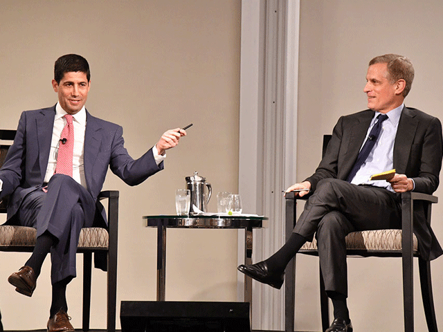 凯文·沃什 与 达拉斯联储前主席罗伯特·卡普兰 来源：达拉斯联储